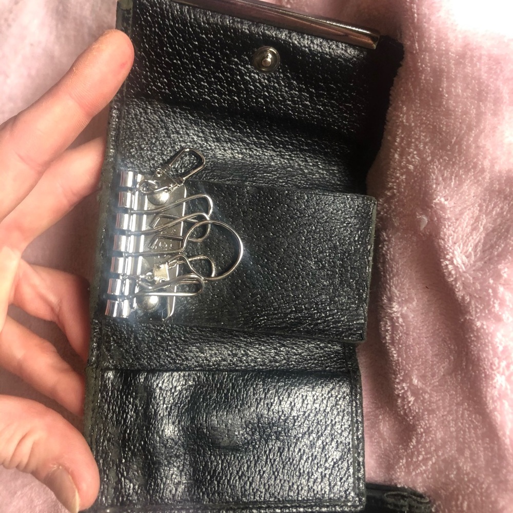 AUTH. Gucci GG Key Case & ID Wallet Set - Picture 6 of 9